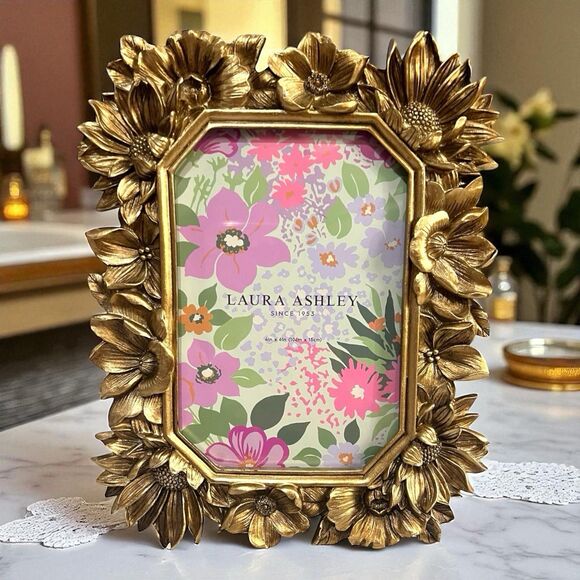 LAURA ASHLEY Vintage Inspired Gold Tone  Ornate 3D Floral Picture Frame 4x6 - Picture 1 of 7